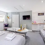 The Stables Luxury House With Hot Tub Apartman York