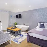 Apartman The Stables Luxury House With Hot Tub