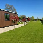 The Stables Luxury House With Hot Tub Апартаменты Йорк
