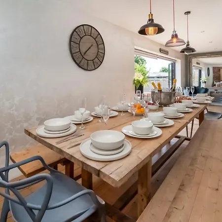 The Stables Luxury House With Hot Tub York