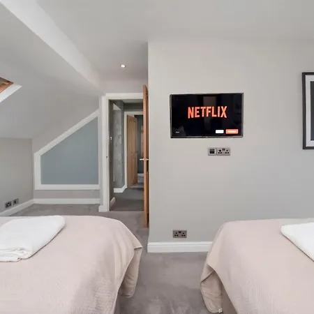 The Stables Luxury House With Hot Tub