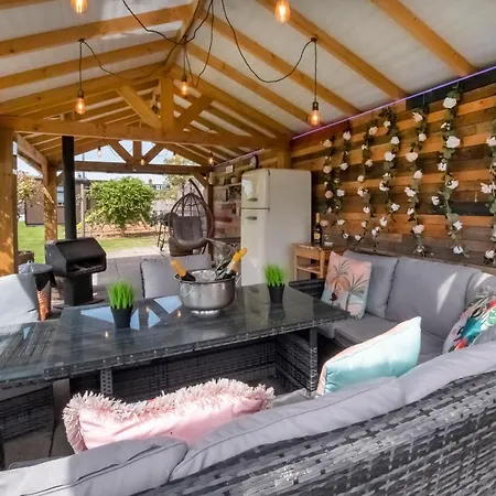 The Stables Luxury House With Hot Tub Daire York