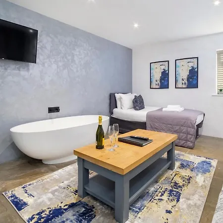 The Stables Luxury House With Hot Tub *