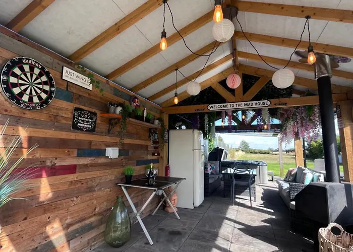 The Stables Luxury House With Hot Tub 约克