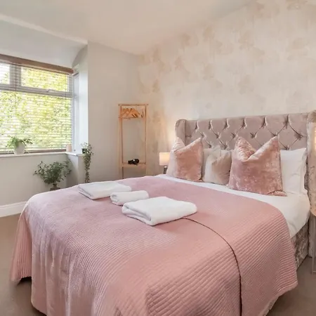 The Stables Luxury House With Hot Tub Apartmán York