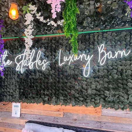 The Stables Luxury House With Hot Tub York